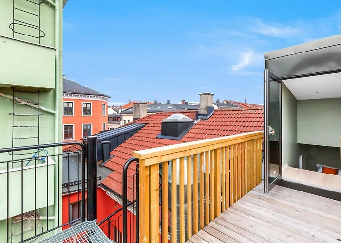 Unique And Modern Top Floor - Super Central